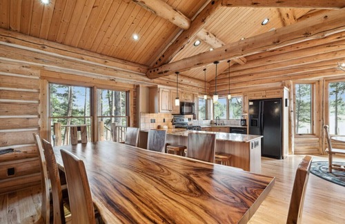 Victor Cabina | Sweathouse Creek Lodge