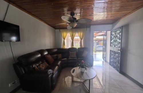 Alajuela Casa | Sweeeet Home Alajuela!