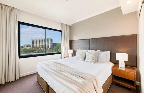 Darwin City Centre Apartamento | Sweeping Harbourfront Views atop Tropical Resort