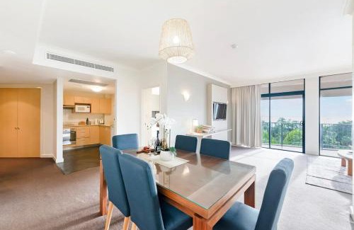 Darwin City Centre Apartamento | Sweeping Harbourfront Views atop Tropical Resort