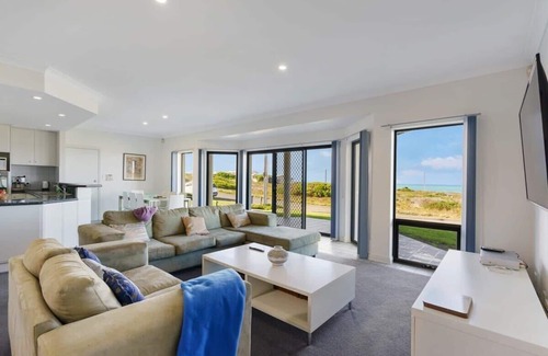 Middleton Casa | Sweeping Ocean Views -136 NewellPetsNegotiableWiFi