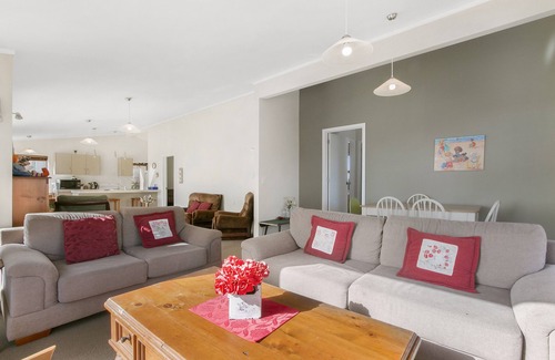 Waihi Beach Cabaña | Vistas panorámicas al mar - Waihi Holiday Home