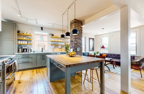 Wiscasset Casa | Sweeping Sheepscot River views in newly renovated 200 year old Wiscasset home
