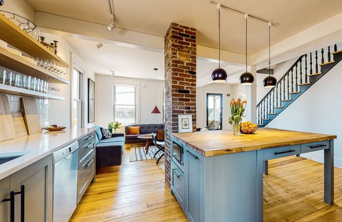 Wiscasset Casa | Sweeping Sheepscot River views in newly renovated 200 year old Wiscasset home