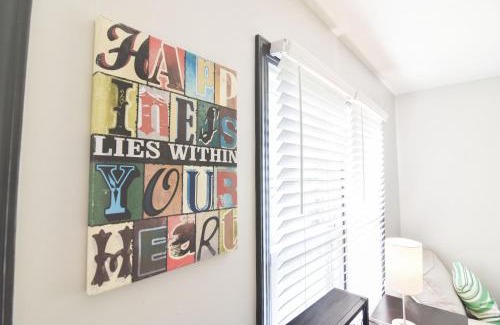 Bowling Green Casa | Sweet 1BR 1BA 5 min to lake 20 min to downtown CLT