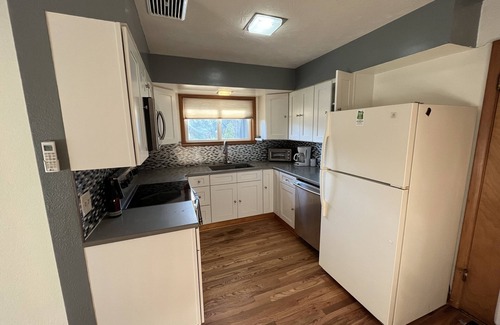 Independence Casa | Sweet 3 Bedroom, Walk to Main St!