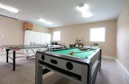 Hermosa Village Casa | Sweet 5 Bedroom, 4 Bath Pool Home 1/2 Mile Walk To Disney
