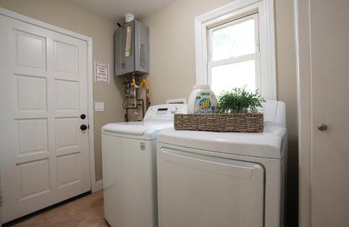 Hermosa Village Casa | Sweet 5 Bedroom, 4 Bath Pool Home 1/2 Mile Walk To Disney
