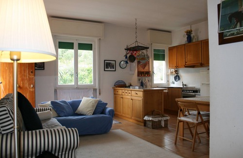 Celle Ligure Apartamento | SWEET BLUE, un pequeño paraíso azul marino en un oasis verde.