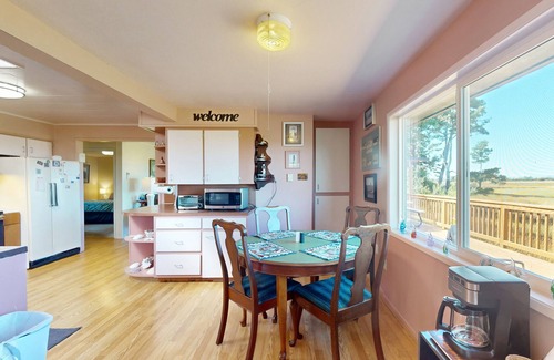 Westport Casa | ¡Cabaña con gran terraza, wifi gratis, cerca de 2 parques estatales!