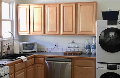 Brevard Casa | Sweet Caroline Downtown - Steps To Main Street!
