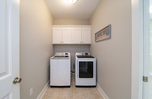 Murrells Inlet Cabaña | Sweet Caroline’s Inlet Cottage;Walk to Marshwalk! Porch,Grill,Cornhole,Foosball