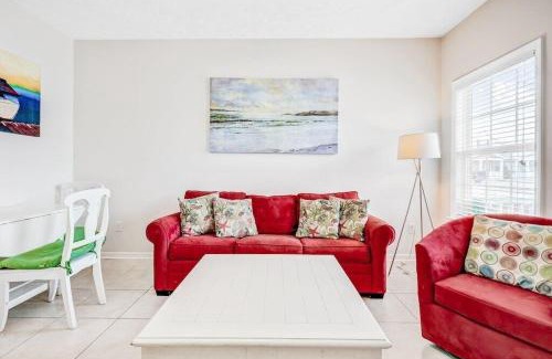 Myrtle Beach Apartamento | Sweet Cottage by the Amazing Beach 370