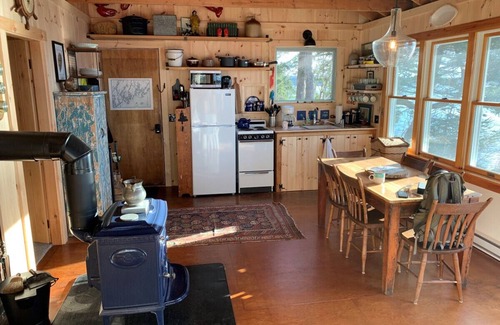 East Boothbay Casa | Sweet cottage on the water with amazing views!