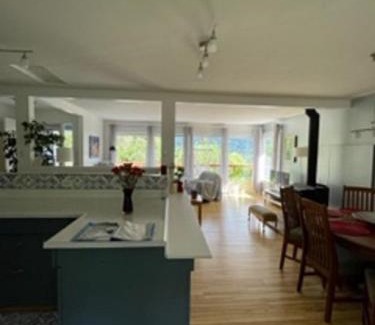 Nelson Casa | Sweet Creek Retreat