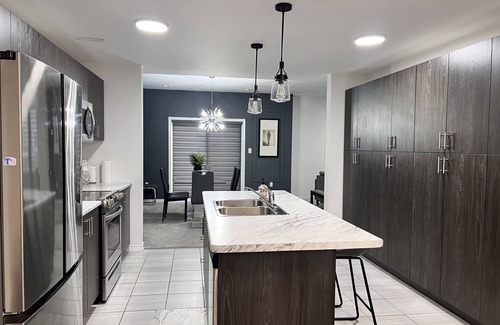Innisfil Casa | Sweet Deal! Spacious 4bd Home Comfortably Sleeps 10.