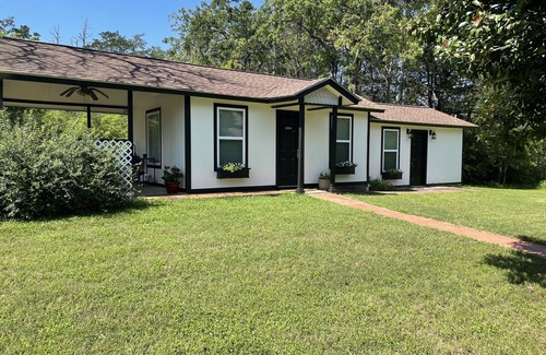 Smithville Casa | Cabaña Sweet Dreams Hillcountry