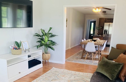 Paris Casa | Sweet Dreams - Relaxing Ranch Retreat 3Br w/ Hot tub