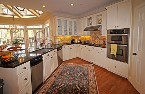 Monroe Casa | Sweet Elegant Lake Front 3 Acre Southern Hacienda