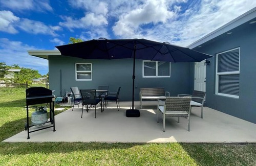 Fort Lauderdale Casa | Sweet Escape 5 br/2ba min from airport and beach