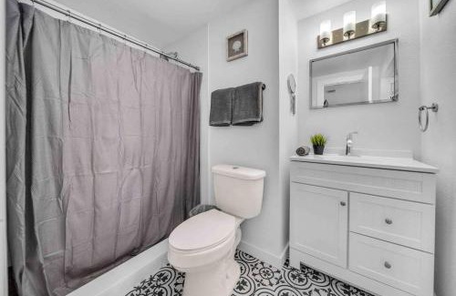 Fort Lauderdale Casa | Sweet Escape 5 br/2ba min from airport and beach