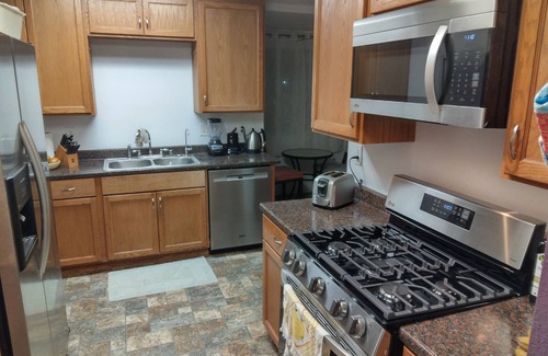 Riverside Casa | Sweet Garden Bungalow with No Extra Fees