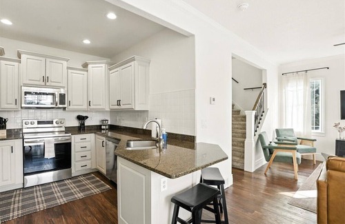 American Fork Casa | Sweet Haven AF! 30+ Day Stays! Pets Welcome!