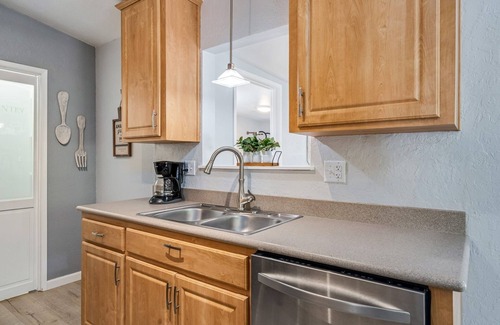 Groveland Casa | Sweet Haven - Home with EV Charger near Yosemite by RedAwning