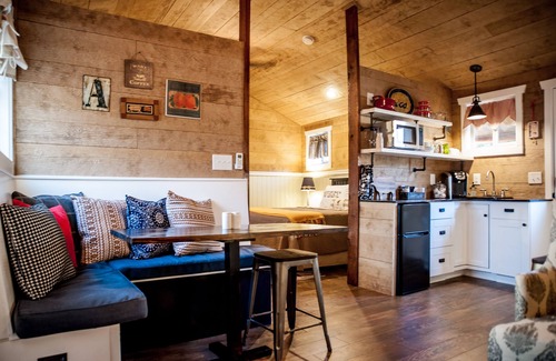 Dripping Springs Cabina | SWEET HILL COUNTRY CABIN en la ubicación PERFECTA; ¡fácil acceso! Duerme 4-6!