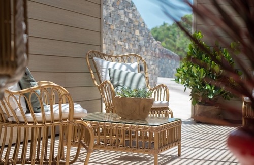 Camaruche Villa | Sweet Hill Villa Rosa