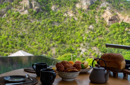 Camaruche Villa | Sweet Hill Villa Rosa