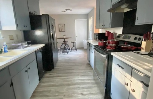 Gunter Afs Casa | Sweet Home Alabama 4BR 2BA oasis w/pool WI-FI Free Parking