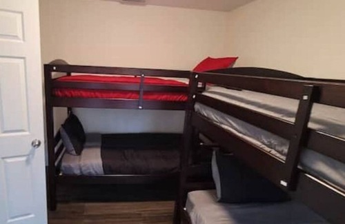 Daphne Casa | Sweet Home Alabama. Sleeps 14 guests