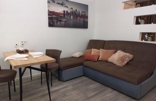 Solomjanskyj Apartamento | Sweet Home