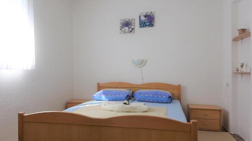Ribarica Casa | Sweet house with garden 35 meters from sea