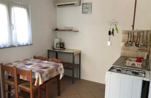 Ribarica Casa | Sweet house with garden 35 meters from sea