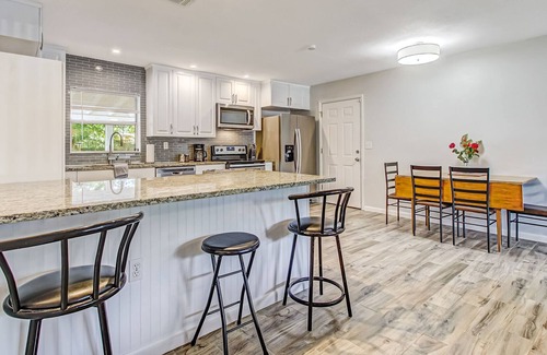 St. Augustine South Casa | Sweet Magnolia SFH for 6 in St Augustine near Flagler Hospital, Beaches