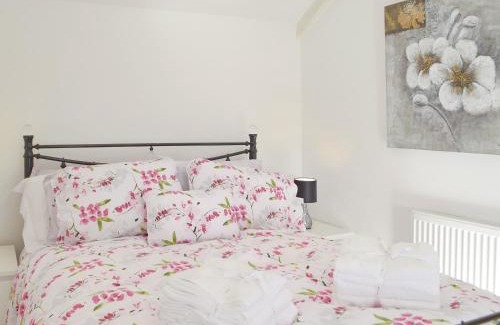 Llanelli Casa | Sweet Pea Cottage