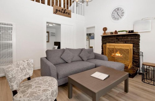 Big Bear Lake Casa | Sweet Retreat 2- Cozy Relaxing Resort Cottage