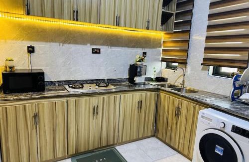 Surulere Apartamento | Sweet Serenity with Lagos View