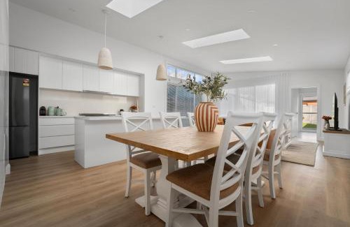 Bathurst Casa | Sweet Seymour - 3 Bed 2 Bath Cosy & Modern Home