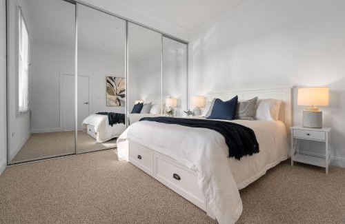 Bathurst Casa | Sweet Seymour - 3 Bed 2 Bath Cosy & Modern Home