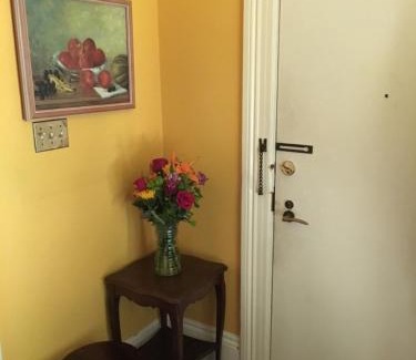 Cow Hollow Casa | SWEET Suite BAKER Street