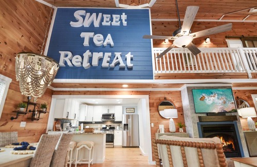 Ellijay Casa | Sweet Tea Retreat up on the hill in Cossawattee River Resort Ellijay
