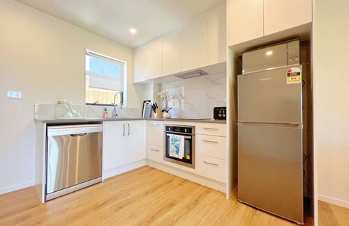 Sunnyhills Casa | Sweet two bedrooms home in Pakuranga