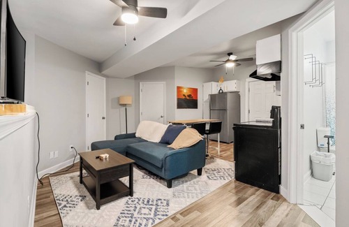 Fan District Casa | Sweet Vine Of MIne
