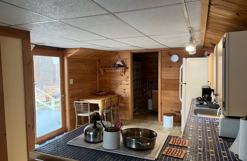 Stoneham Cabaña | Sweet waterfront cottage, stunning sunsets, private, sleeps 4-8