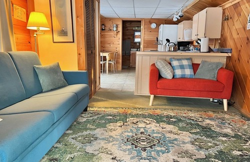 Stoneham Cabaña | Sweet waterfront cottage, stunning sunsets, private, sleeps 4-8