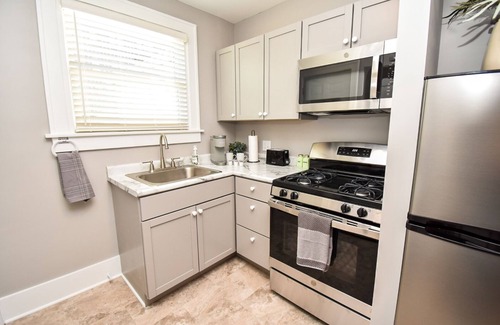 Peoria Heights Casa | SweetiePie Studio in the Heights-Steps from Everything!