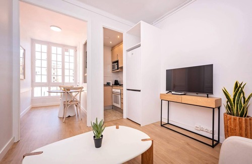 La Sagrada Familia Apartamento | Sweett | Rosemarine II